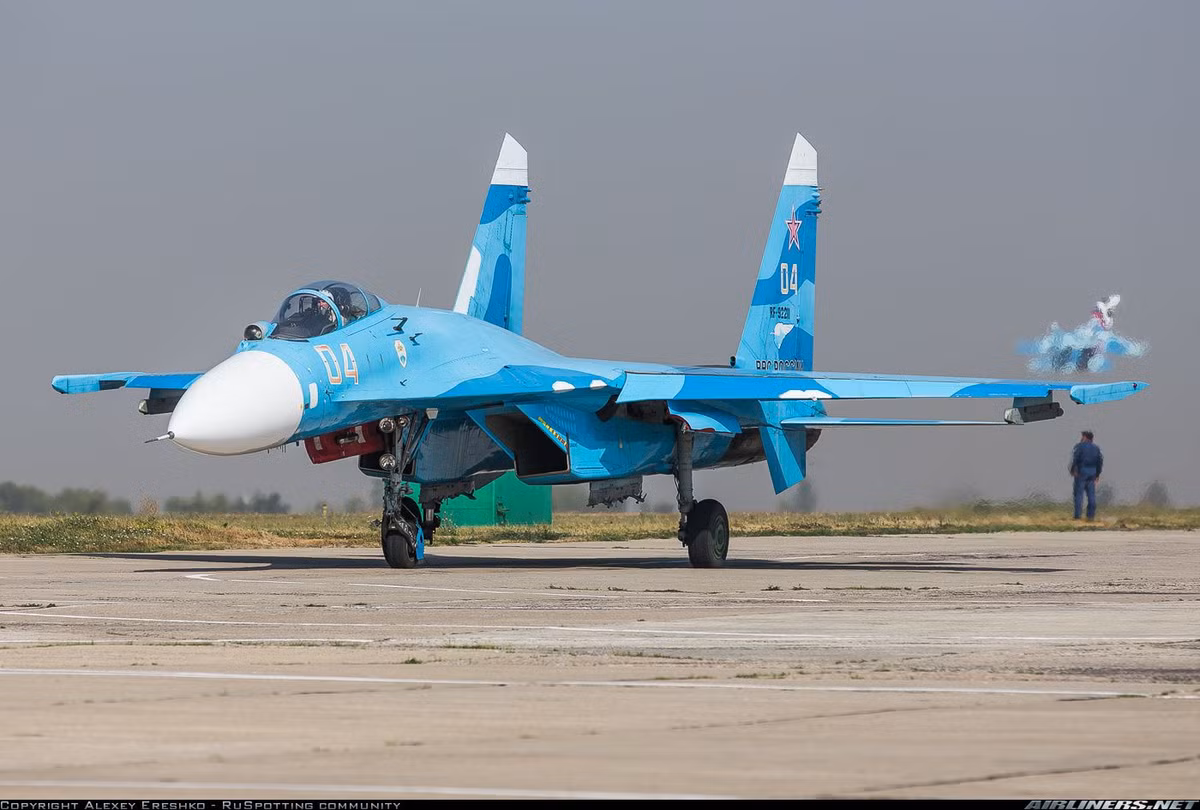 Sau khi máy bay Mỹ quay đầu rời xa khỏi biên giới Nga, tiêm kích Su-27 đã an toàn trở lại căn cứ. Chuyến bay của tiêm kích Nga được tiến hành phù hợp với các quy tắc không phận quốc tế, trung tâm kiểm soát quốc phòng Nga cho biết trong một tuyên bố.