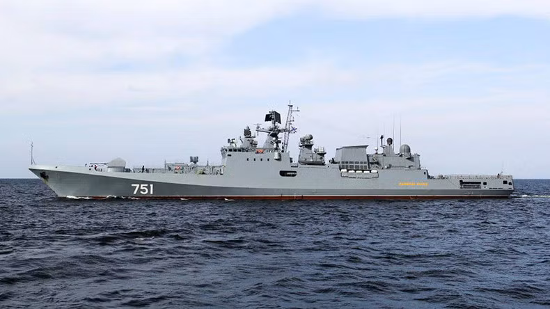 Theo trang web Defense Blog, ngày 12/6, sau khi tàu khu trục mang tên lửa dẫn đường USS Laboon tiến vào Biển Đen vào ngày 11/6, Trung tâm Quản lý Quốc phòng Quốc gia Nga tuyên bố rằng, Hạm đội Biển Đen đang theo dõi tàu khu trục Mỹ.