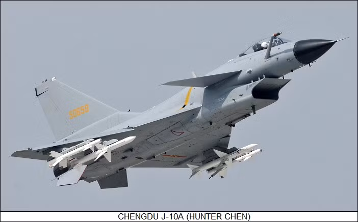 Đánh giá về vũ khí trang bị trên hai loại máy bay chiến đấu, thì vũ khí trên F-35 có công nghệ tốt hơn ít nhất là gấp đôi so với vũ khí trang bị trên J-10.