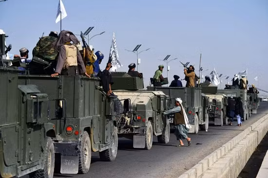 Đây cũng là vấn đề mà Taliban phải đối mặt; trước những thách thức về bảo trì, Taliban khó có thể duy trì hoạt động bình thường của các phương tiện này. Việc Taliban sử dụng các phương tiện quân sự bị tịch thu để biểu dương lực lượng, chỉ là một kiểu tuyên truyền.