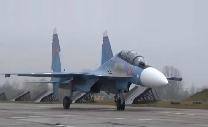 Khả năng của Su-30SM, từ hiệu suất bay đến kích thước và độ hiện đại của radar, khiến nó có lợi thế hơn hầu hết tiêm kích F-16 và F-18 trong lực lượng máy bay chiến đấu của NATO, đồng thời có thể đối đầu ngang ngửa với các máy bay chiến đấu cao cấp như F-15.