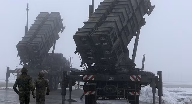 Nhưng dưới thời chính quyền Trump, chính sách bán vũ khí đã được sửa đổi, nhấn mạnh chủ nghĩa "trọng thương" trong việc mua bán vũ khí. Chính quyền Biden nên đảo ngược tình trạng này và nghiêm khắc hơn đối với vấn đề mua bán vũ khí.