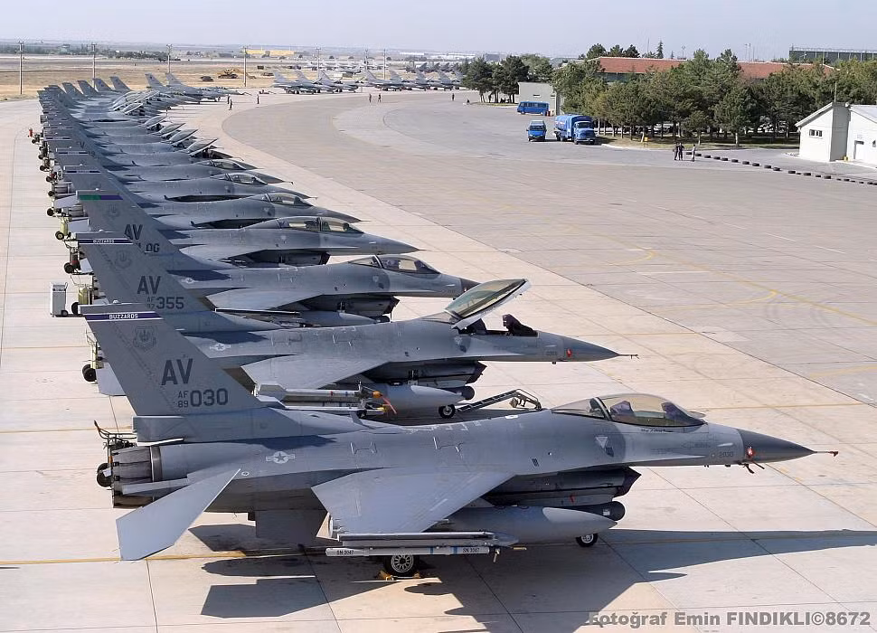 Soc: Tiem kich F-35 co the bi ngung che tao nhu F-22 truoc day