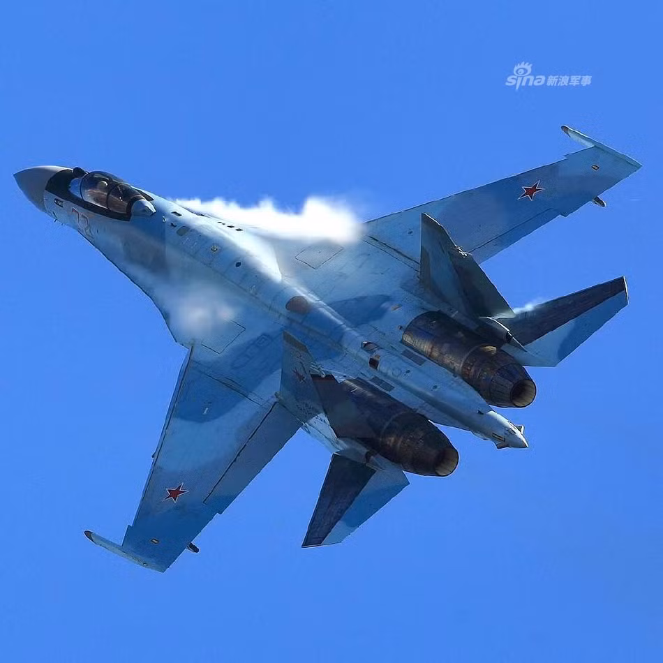 Su-35 Nga mạnh mẽ đến nhường nào mà đòi “vít cổ” F-35 Mỹ? Su-35 Nga manh me den nhuong nao ma doi “vit co” F-35 My?
