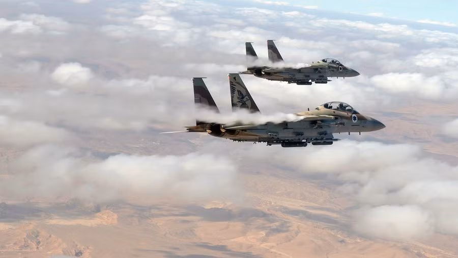 Các phiên bản F-16 trong biên chế Không quân Israel bao gồm khoảng 107 chiếc F-16A/B, 136 chiếc F-16C/D và 100 chiếc F-16 phiên bản F-16I - đây là phiên bản cải tiến sâu do Israel tự nâng cấp. Nguồn ảnh: Flickr.