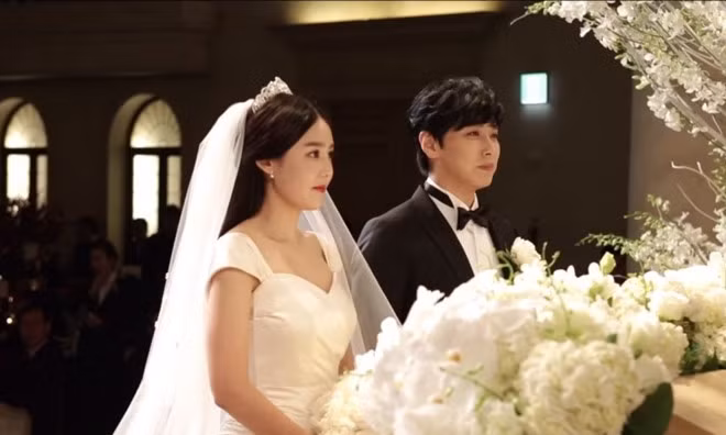 Người hâm mộ yêu cầu anh rời khỏi nhóm Super Junior thời điểm đó. Trước áp lực dư luận, công ty quản lý SM Entertainment đã sắp xếp cho anh nhập ngũ để mọi chuyện lắng xuống. Đến năm 2017, một trong những trang web lớn nhất của cộng đồng fan Super Junior có tên là Super Junior Gallery tiếp tục yêu cầu loại bỏ Sungmin ra khỏi dự án của nhóm cuối năm đó. Hiện, vẫn chưa có thông tin chính thức rằng Sungmin có rời nhóm hay không. Anh cũng chưa có hoạt động nào cùng Super Junior kể từ khi tuyên bố lấy vợ.