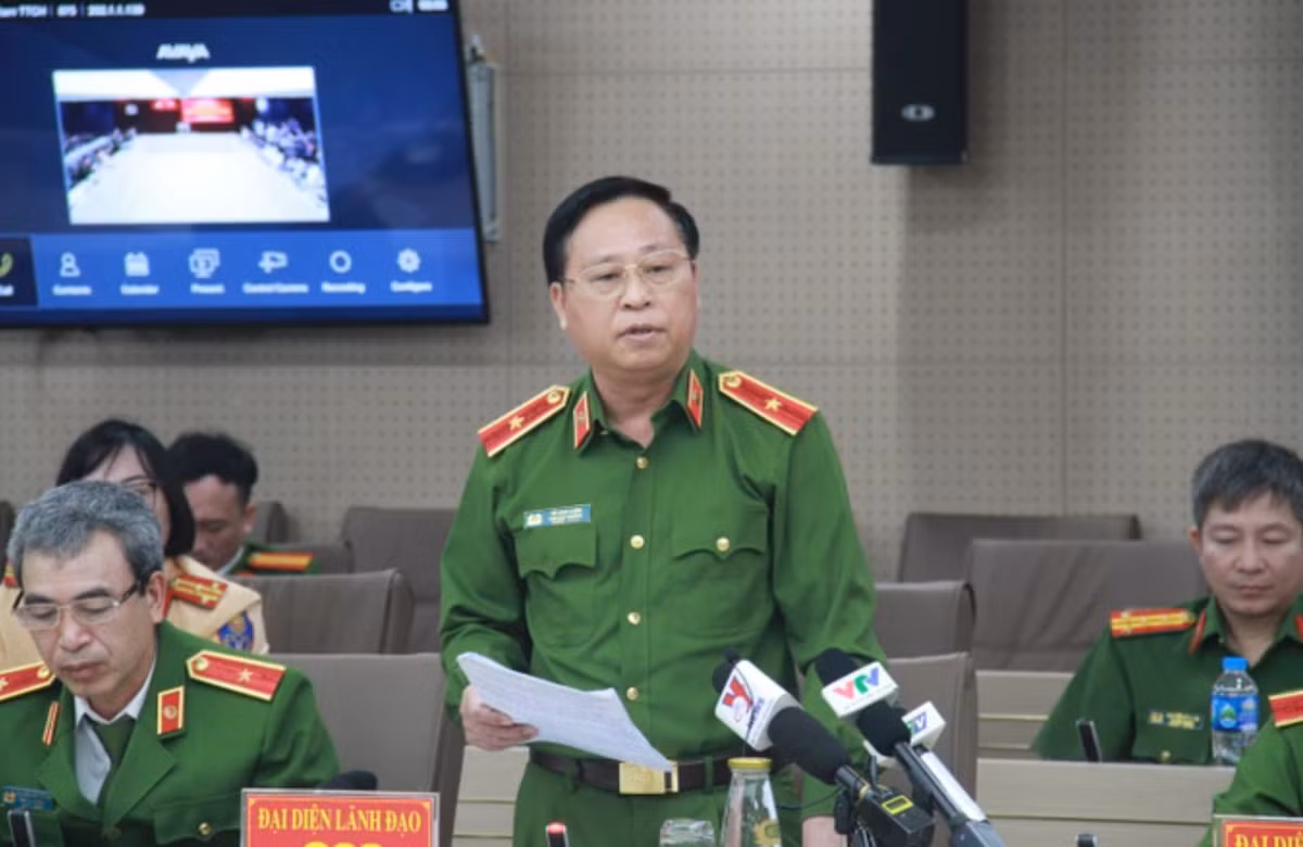 Bo Cong an noi gi ve vu nu chu tich huyen mat hon 100 ty?