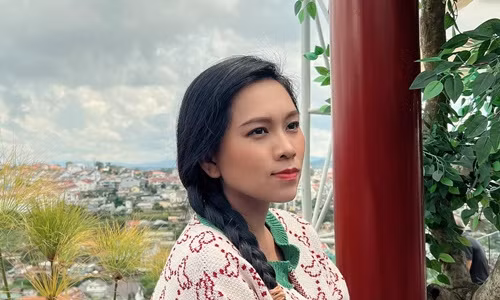 Hong Phuong sut can giua on ao voi con gai NSUT Vu Linh