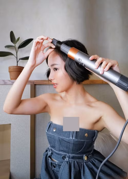 Châu Bùi là gương mặt quen thuộc của những tạp chí thời trang, sự kiện của các nhà mốt quốc tế. Ảnh: FBNV.