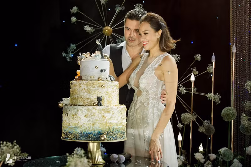 Đám cưới của Phương Mai diễn ra vào ngày 15/6/2019. Nữ MC khẳng định ông xã không phải là đại gia hay "rich kid". Anh sống vô cùng bình dị. Đến tháng 2/2020, vợ chồng Phương Mai mới đăng ký kết hôn. Ảnh: FBNV.