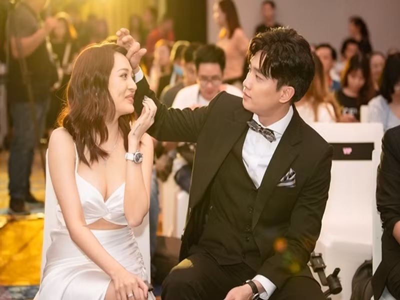 Bảo Anh và Quốc Trường trở thành đôi bạn thân sau khi đóng chung phim Nhà có 5 năm nàng tiên. Vì quá thân thiết, cả hai bị nghi hẹn hò. Ảnh: Vietnamnet.