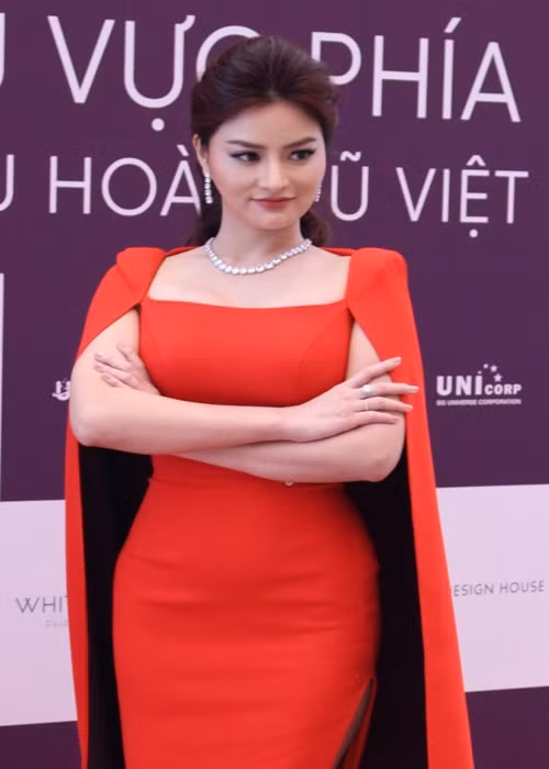 Vũ Thu Phương làm giám khảo cuộc thi Hoa hậu Hoàn vũ Việt Nam năm 2019 và 2022. Ảnh: Người Đưa Tin.