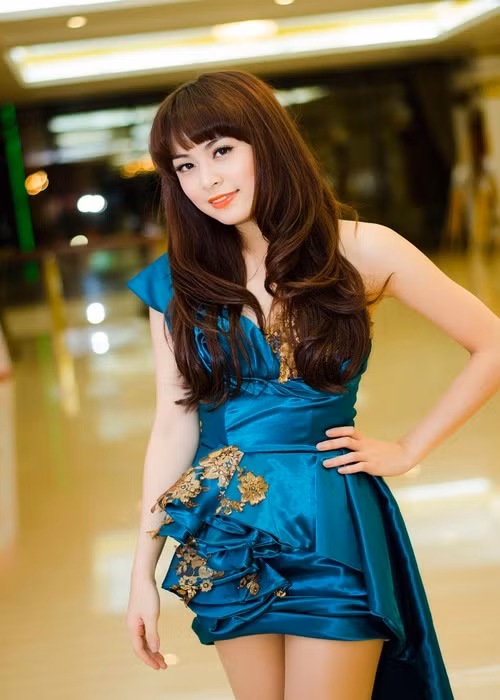 Ngoài nước da trắng, nữ diễn viên còn sở hữu vóc dáng gợi cảm hơn. Ảnh: FBNV.