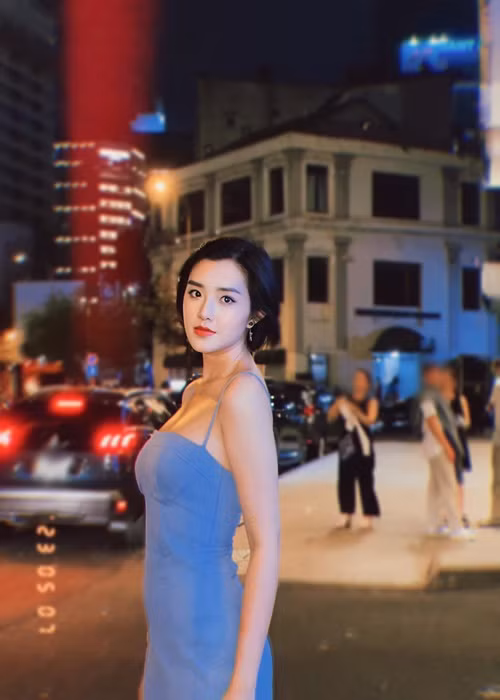 Quản Hân cho biết hình mẫu người đàn ông của cô là chàng trai vui vẻ, thông minh và có đạo đức.