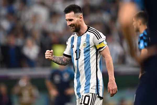 Haaland xuat sac nhung Messi xung dang gianh Qua bong vang 2023