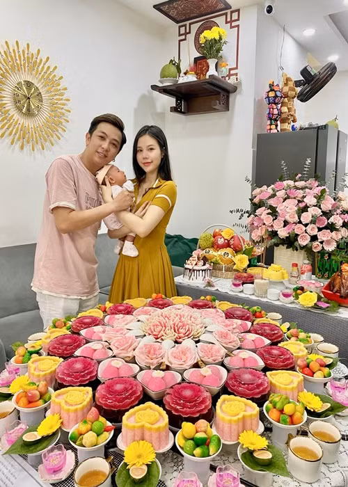 Tháng 10/2022, Lý Tuấn Kiệt làm đám cưới với hot girl Linh Rin. Tháng 4 vừa qua, vợ Lý Tuấn Kiệt sinh con gái đầu lòng. Ảnh: FBNV.