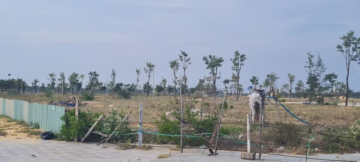Binh Dinh: Loat du an BDS ven bien “sot ao” roi bo hoang-Hinh-7
