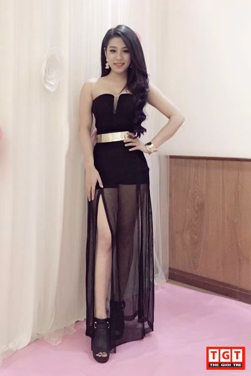 Phong cách thời trang all black thường gợi nên sự nhàm chán hoặc đơn điệu. Bạn nên để ý tới cả kiểu tóc và cách phối đồ sao cho hợp lý.