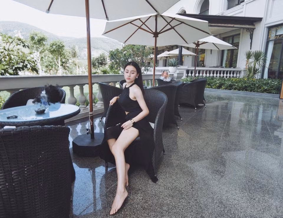 Nhận được khá nhiều lời nhận xét tích cực và cũng đã thể hiện được rất nhiều các thế mạnh của bản thân, nhưng Huyền Dung vẫn luôn tự nhận mình là một người "nhạt toẹt" và còn rất "thiếu kinh nghiệm".