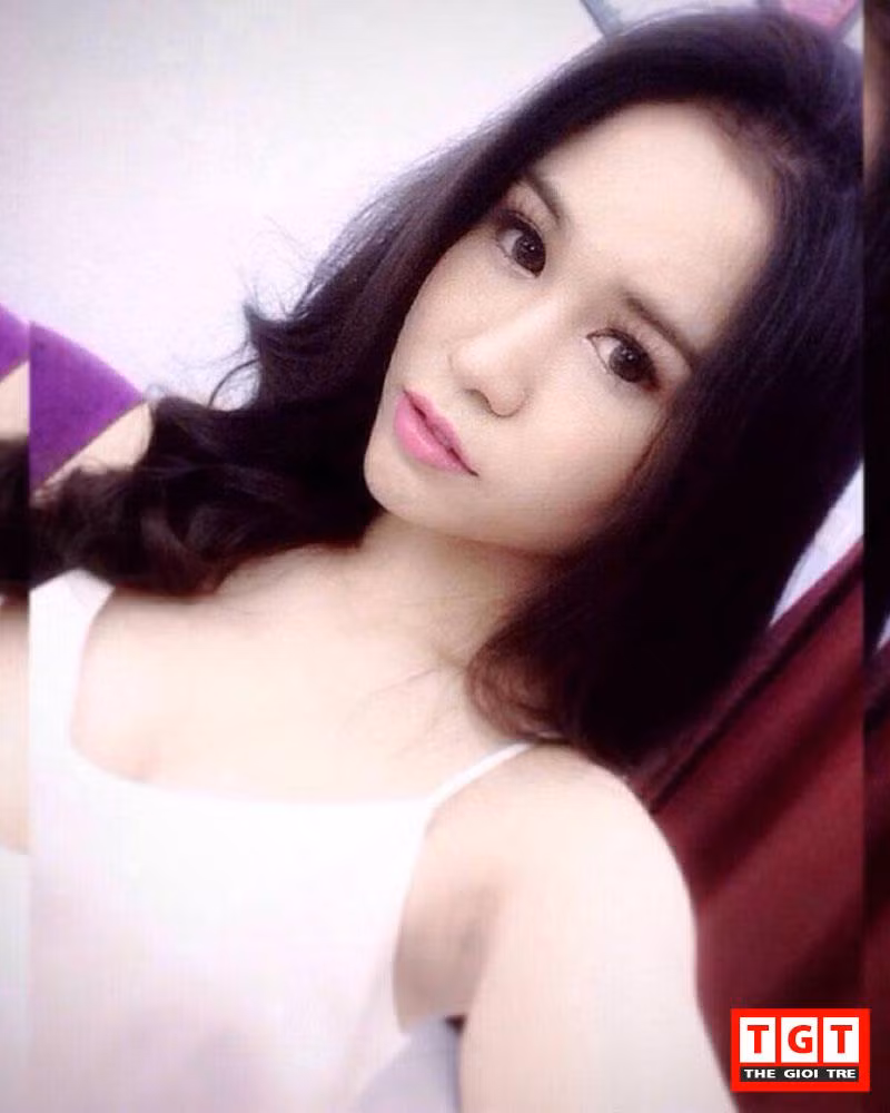 Tường Vi chia sẻ : "Một trong những bí quyết bán được nhiều hàng của cô trong nhiều lĩnh vực, đặc biệt là sản phẩm chăm sóc da, người mua thường sẽ thấy thuyết phục và đồng ý mua khi được mắt thấy tai nghe từ chính những người đã từng sử dụng. Chính vì ngưỡng mộ làn da trắng không tì vết của Tường Vi, nhiều bạn bè đã nhờ mua hộ rồi lại giới thiệu cho bạn bè, người thân của họ. Từ đó, việc kinh doanh của cô trở nên thuận lợi hơn rất nhiều". Khởi nghiệp với số vốn ít ỏi chỉ vỏn vẹn 3 triệu đồng giờ đây Tường Vi cho biết trung bình mỗi tháng công việc kinh doanh mỹ phẩm online của cô cũng mang về cho cô chủ từ 50 đến 70 triệu đồng doanh thu mỗi tháng. Tuy vậy, cô nàng cho biết vẫn chưa thực sự hài lòng và không ngừng cố gắng để có thể đạt được thành công cao hơn với mong muốn chia sẻ bí quyết và kinh nghiệm làm đẹp theo xu hướng đến từ thiên nhiên, sắp tới cô sẽ tung thêm những sản phẩm mới, đáp ứng nhu cầu làm đẹp của các chị em đồng thời cô cũng muốn thử sức kinh doanh thêm một số lĩnh vực khác.