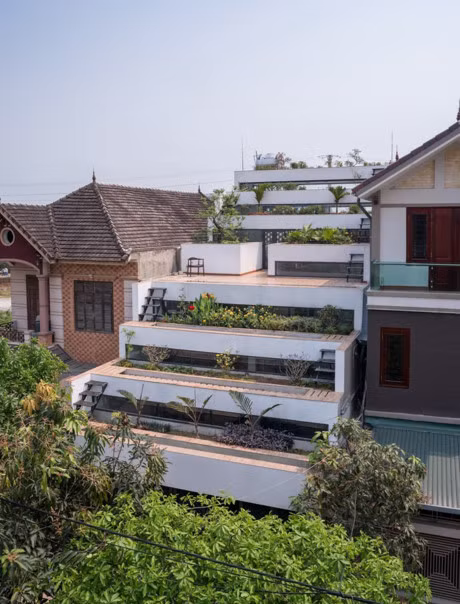 Căn nhà ruộng bậc thang ở Hà Tĩnh được thiết kế bởi 2 kiến trúc sư người Việt là Đoàn Thanh Hà và Trần Ngọc Phương.