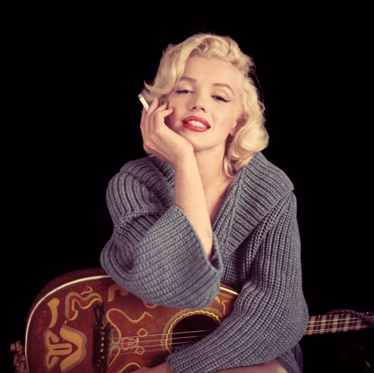 Thậm chí, người ta cho rằng, Einstein và Monroe có mối quan hệ thân thiết vì cả hai là những người thông minh và những người thông minh thường thích chơi với nhau.