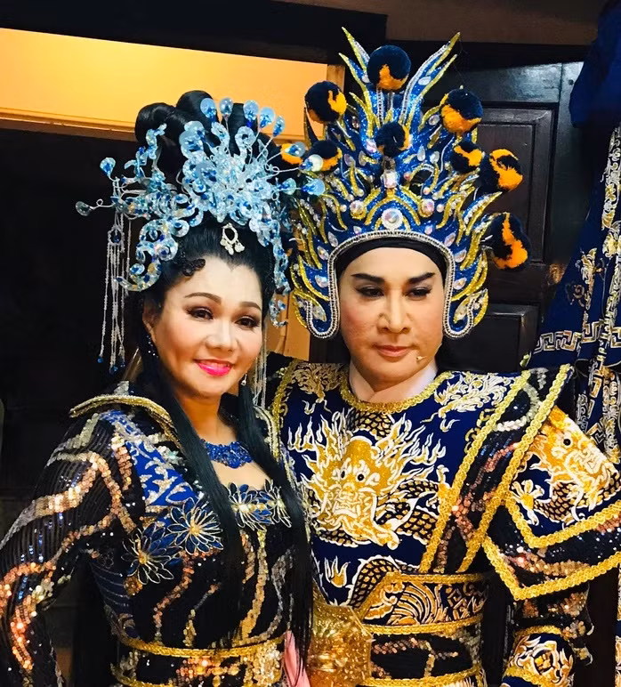 Ít ngày trước, Kim Tử Long chia sẻ, anh được Ngọc Huyền cho vay 10 tỷ, trả góp hàng tháng khi kinh doanh nhà hàng. Ảnh: Người Lao Động.