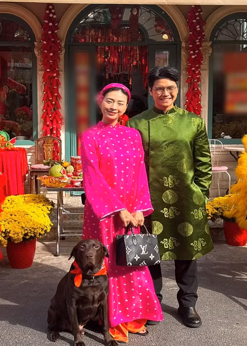 Ngô Thanh Vân cùng chồng đang kinh doanh ăn uống.