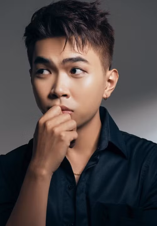 Để bảo vệ tên tuổi, hình ảnh, Minh Dự ủy quyền cho một đại diện pháp lý, thông tin nào không đúng sự thật, anh sẽ nhờ pháp luật can thiệp. Sau đó, trong buổi làm việc với Sở Thông tin và Truyền thông TP.HCM, Phan Đạt cho biết, các nội dung bài viết không đề cập đến Minh Dự như cư dân mạng đồn đoán. Ảnh: FB Minh Dự.