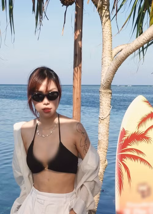 Phương Mỹ Chi từng bày tỏ, cô ghen tỵ vì chị gái ăn nhiều mà không tăng cân. Ảnh: Instagram Phương Mỹ Quyên.