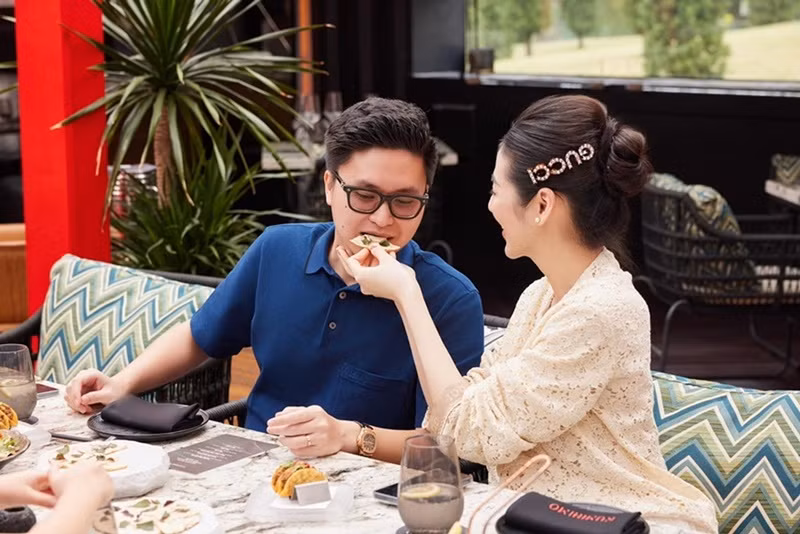 Mỗi khi rảnh, Gia Lộc đều đưa vợ con đi chơi đâu đó hoặc đi du lịch. Ảnh: FB Tú Anh.
