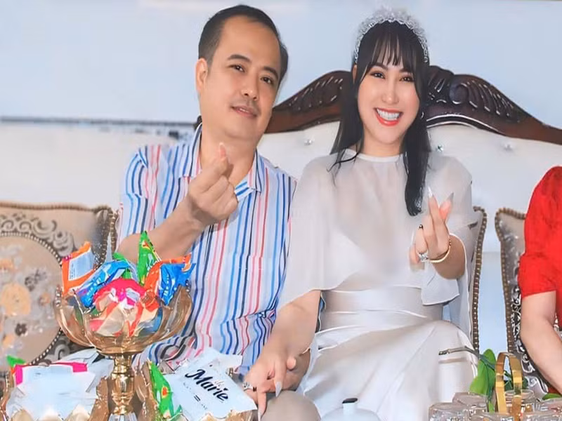 Nữ diễn viên phim Cô gái xấu xí tìm được hạnh phúc mới sau 2 lần đò, có một cậu con trai.