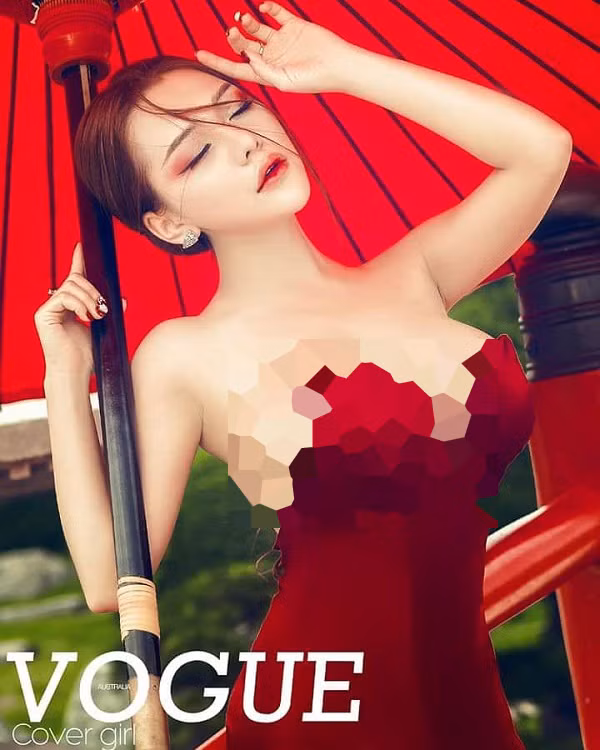 Chọn thiết kế cúp ngực xẻ tim sâu màu đỏ, Mon 2K như hở gần hết phần thân trên gây “nhức mắt” người nhìn.