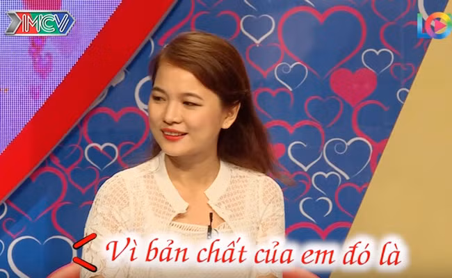 Tuổi trẻ tài cao, lại rất xinh đẹp, phong thái chững chạc nhưng nữ giám đốc 28 tuổi vẫn không thể cuốn hút đôi mắt của người bạn ghép đôi.