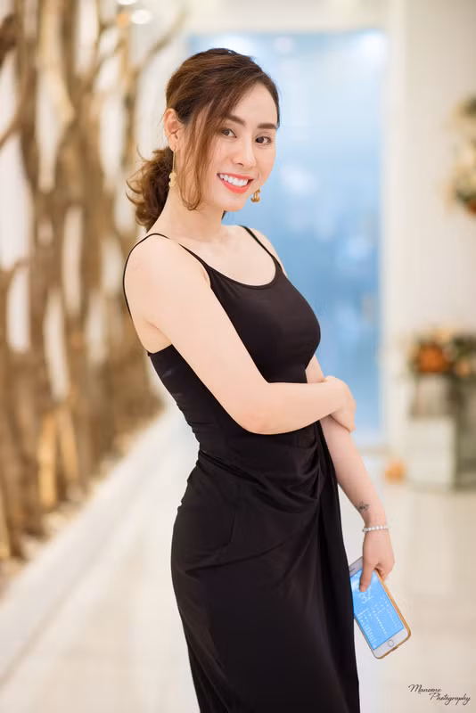 A hau Ngo Thuy Linh: Toi suy nghi 5 nam moi dam phau thuat mui!