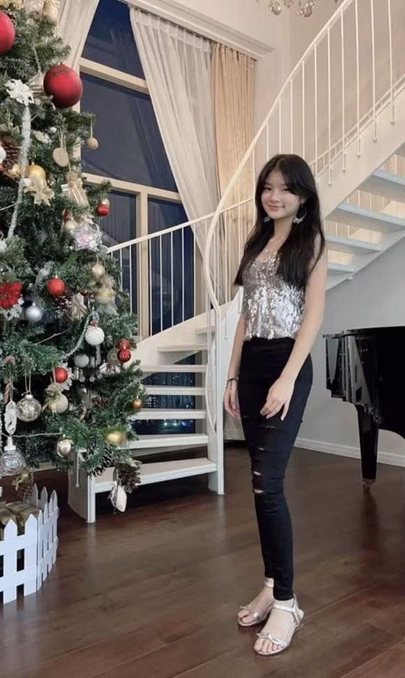 Loạt ái nữ đình đám của Vbiz sở hữu visual cực phẩm - Hình 5 Loat ai nu dinh dam cua Vbiz so huu visual cuc pham-Hinh-5
