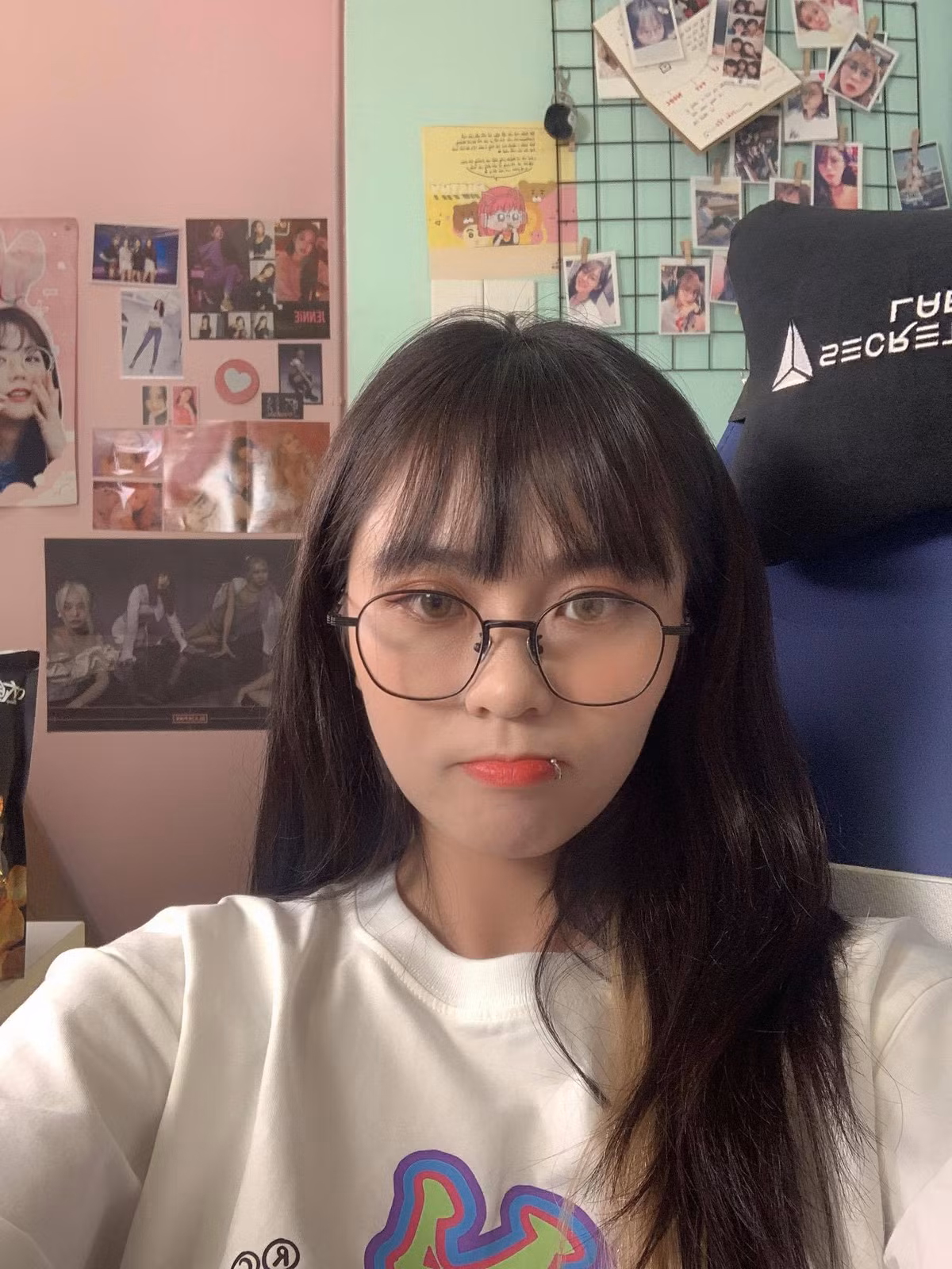 MisThy là nữ streamer thành công bậc nhất hiện nay. Vẻ ngoài xinh xắn, khả năng tương tác với khán giả tốt mỗi lần lên sóng chính là chìa khóa giúp MisThy có được thành công như hiện tại.