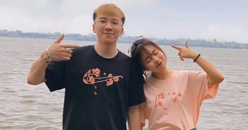 Được biết, mối quan hệ hiện tại của cặp đôi này vẫn rất thân thiết, họ coi nhau là bạn bè.