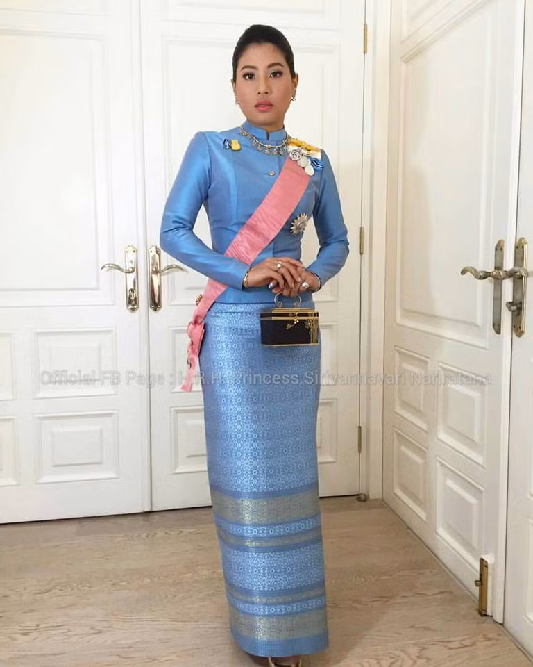 Nàng công chúa trong mẫu trang phục đậm mang hơi thở đất nước Thái Lan. 