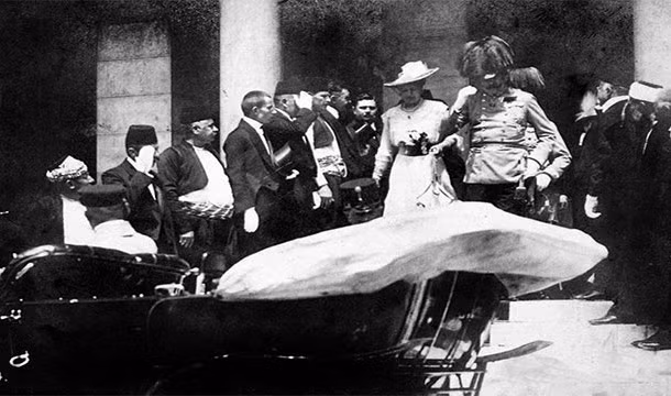 Vụ ám sát Thái tử của Áo-Hung Archduke Franz Ferdinand năm 1914 là nguyên nhân trực tiếp dẫn đến cuộc Chiến tranh Thế giới lần 1.