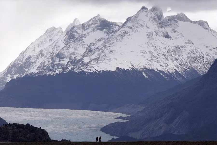 Vườn quốc gia Torres del Paine rộng lớn ở Chile.
