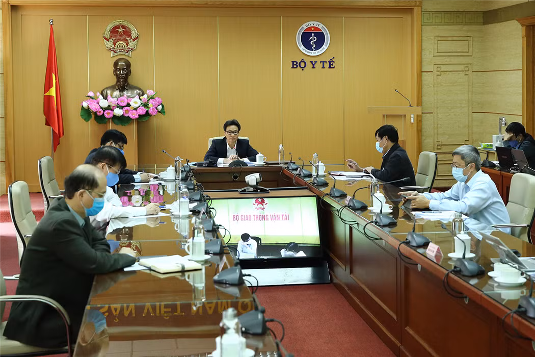 Vi sao BCD Quoc gia kien nghi Thu tuong tiep tuc thuc hien “cach ly xa hoi”?