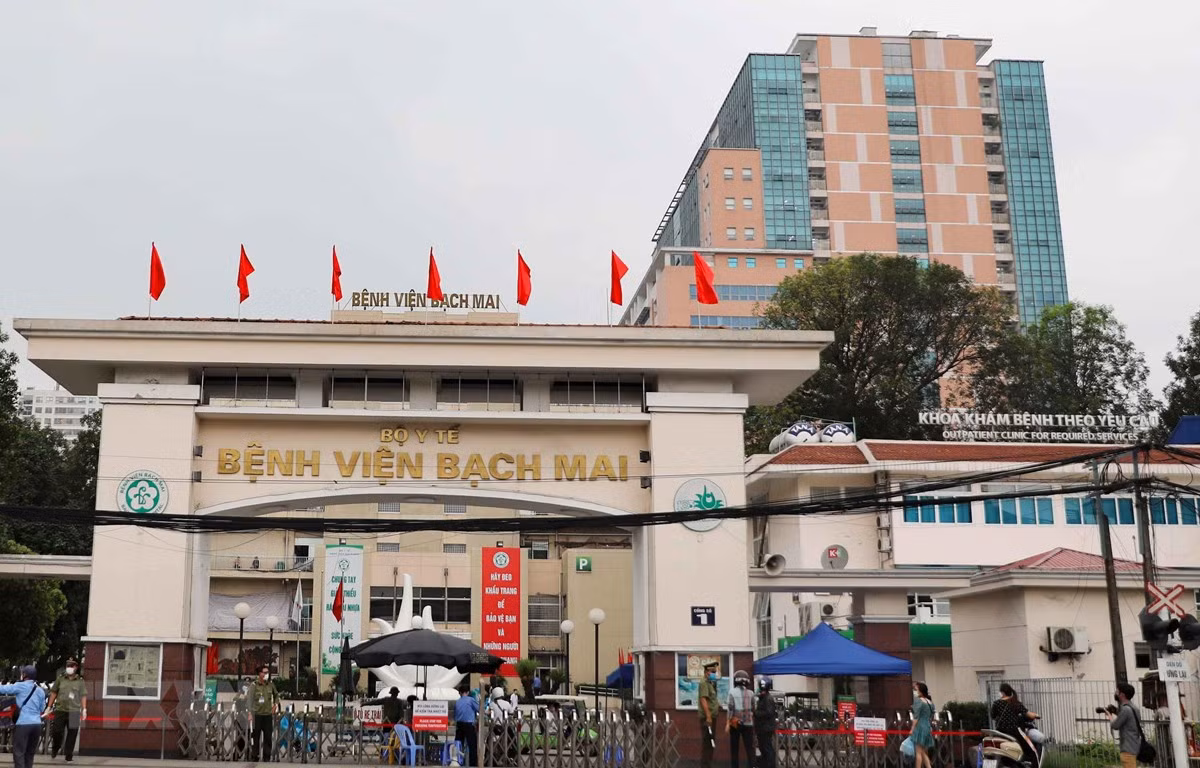 COVID-19: Cac dia phuong da cach ly, kiem soat het nguoi den BV Bach Mai