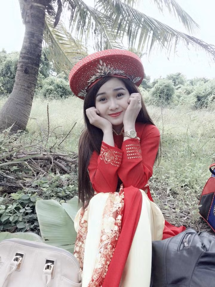 Kiều Ni cũng không phủ nhận việc được so sánh, khen giống nữ hoàng nội y Ngọc Trinh tạo cho cô nhiều lợi thế, nhiều cơ hội phát triển nghề hơn.