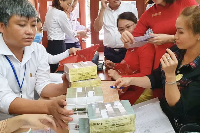 17 hộ bị thu hồi đất thuộc dự án sân bay Long Thành được đền bù thế nào? 17 ho bi thu hoi dat thuoc du an san bay Long Thanh duoc den bu the nao?