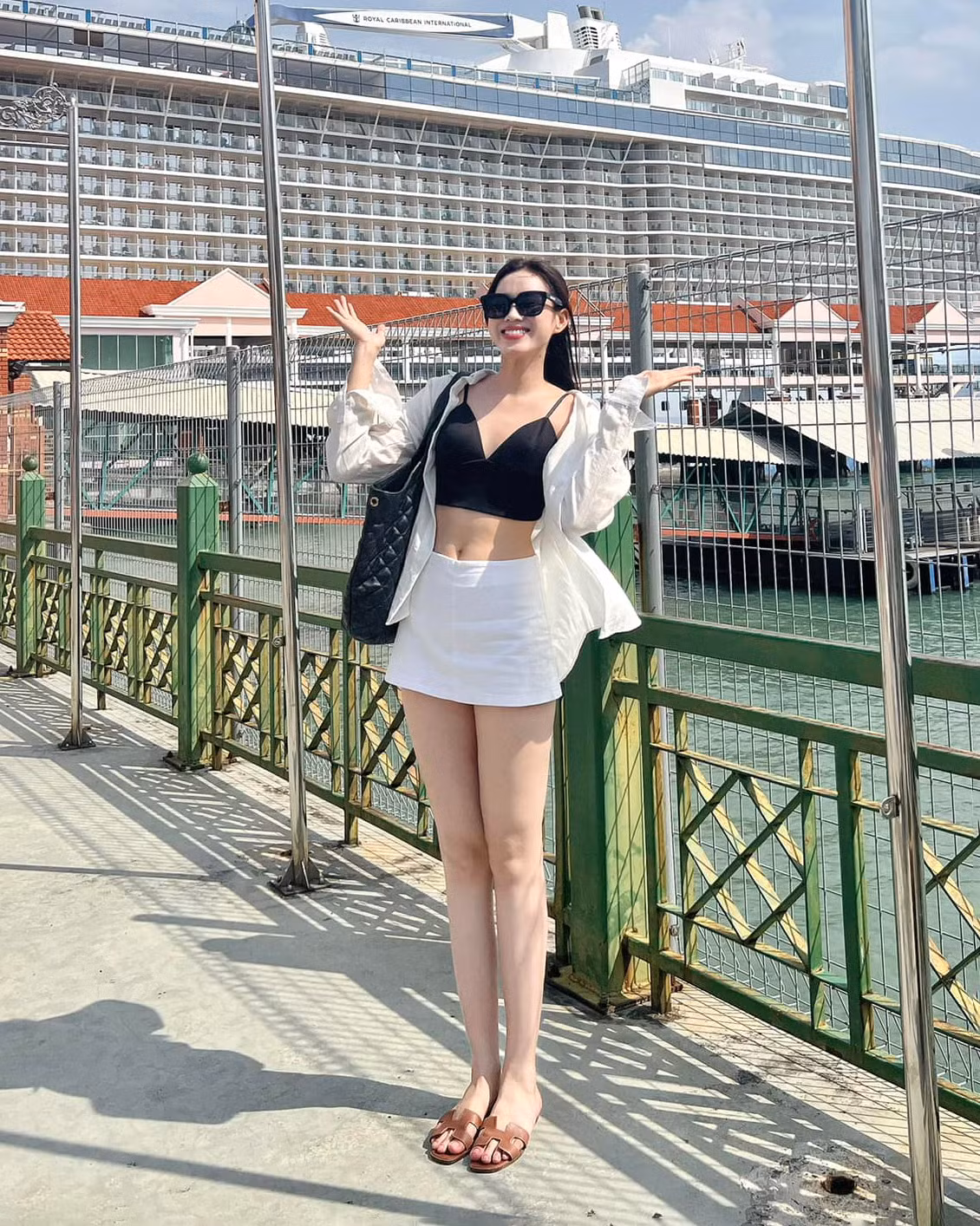 Với những thiết kế đa dạng và cách mix đồ tinh tế, cô nàng luôn biết cách tạo nên những hình ảnh thời trang ấn tượng, thu hút mọi ánh nhìn. Ảnh: FB Đỗ Thị Hà