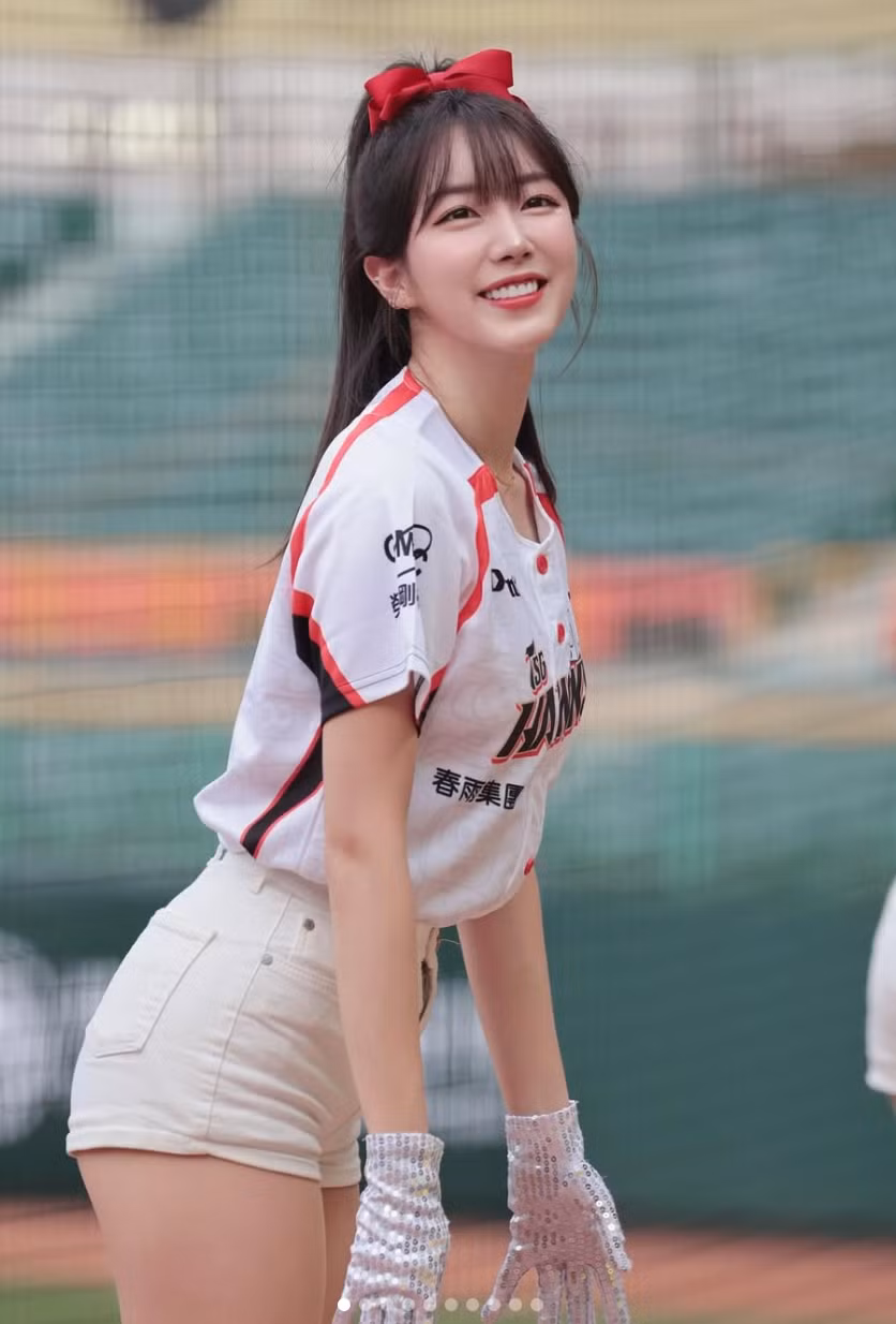 Sở hữu một gương mặt nhỏ, thanh tú, nhìn Ji Hyun xinh đẹp chẳng thua kém nữ idol nào của Hàn Quốc.