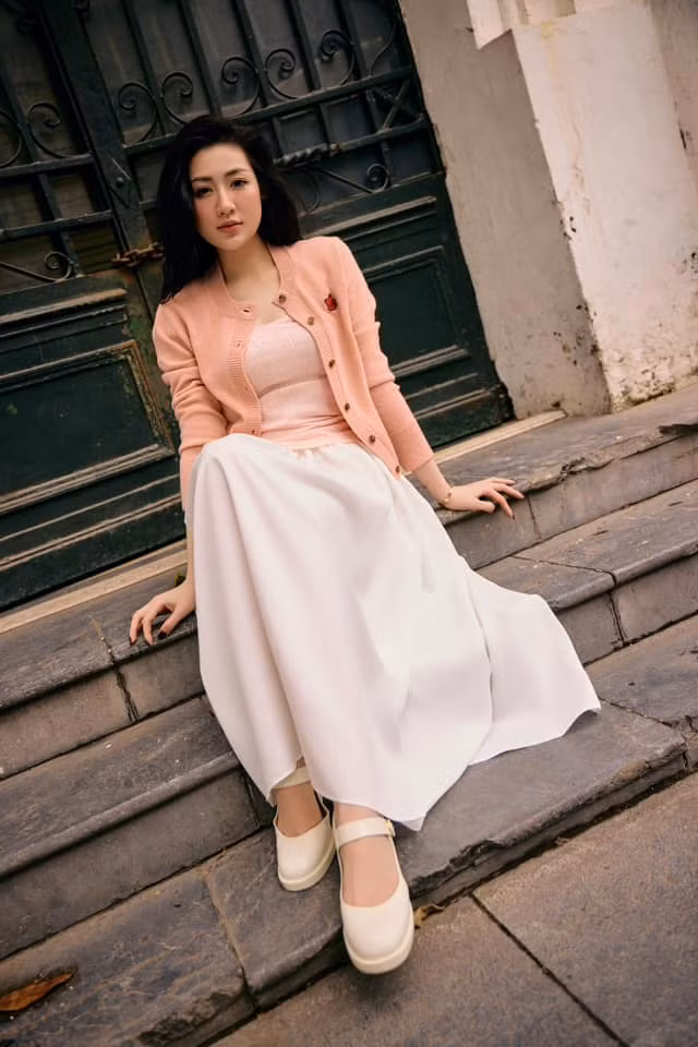 Nhiều bình luận trên mạng xã hội không ngớt lời khen ngợi vẻ đẹp "gái hai con" ngày càng mặn mà và quyến rũ của cô. Ảnh: FB Duong Tu Anh