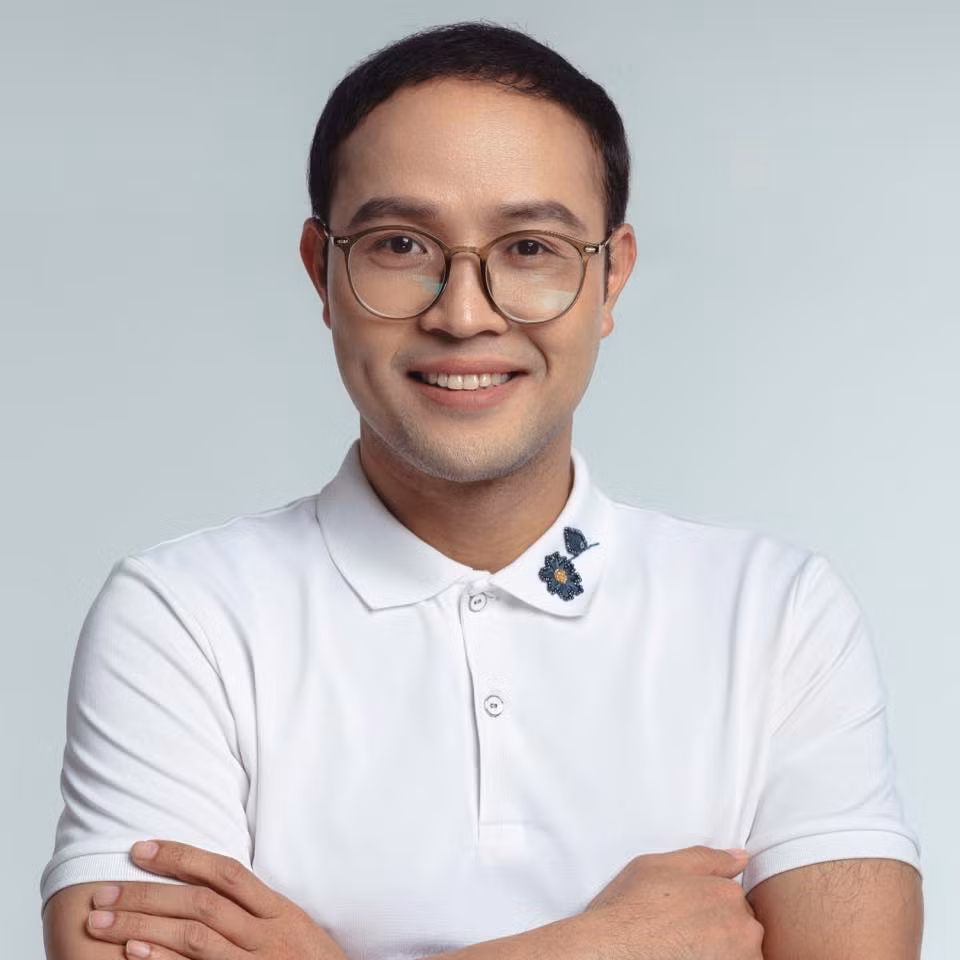 Khi được hỏi về lý do giữ kín đời tư, NSƯT Thái Sơn cho biết, hạnh phúc của người nghệ sĩ là được khán giả yêu mến qua những vai diễn, còn về đời tư, anh muốn giữ riêng cho bản thân. Ảnh: FB Thái Sơn