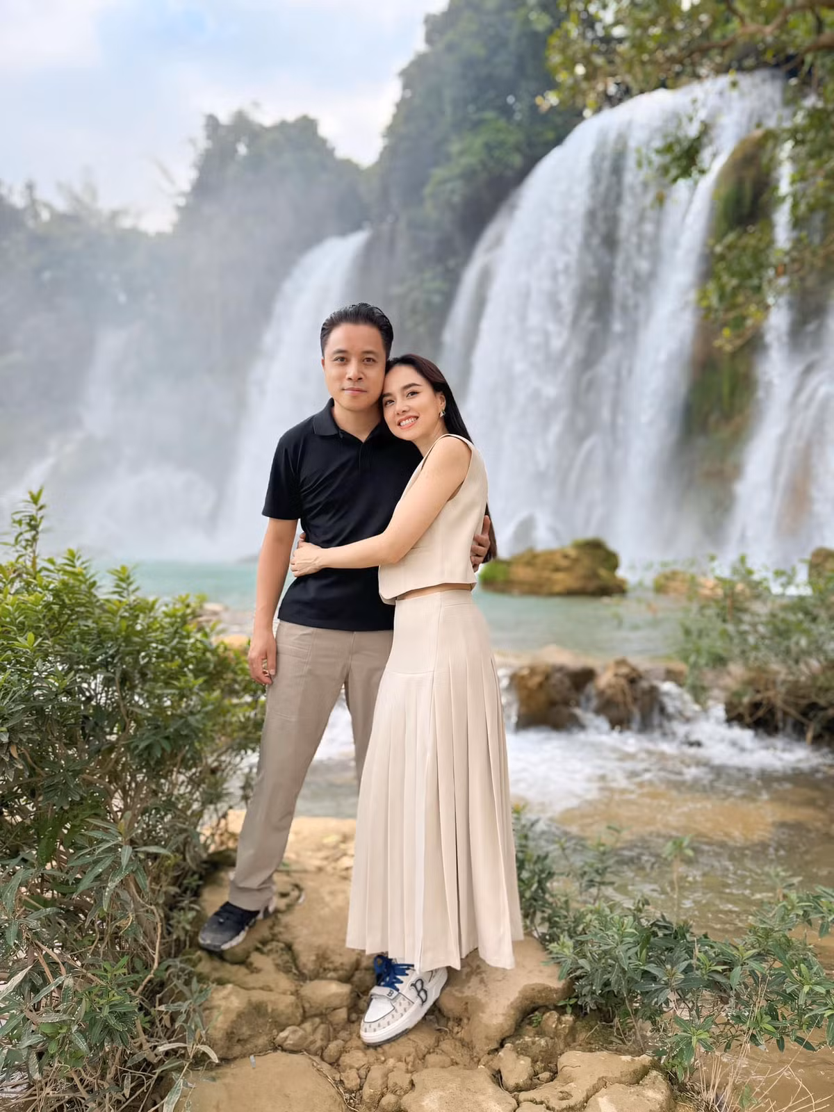 Cô cùng chồng hợp tác trong nhiều dự án lớn và trở thành người đồng hành đáng tin cậy với nam đạo diễn phía sau ống kính. Ảnh: FB Victor Vu